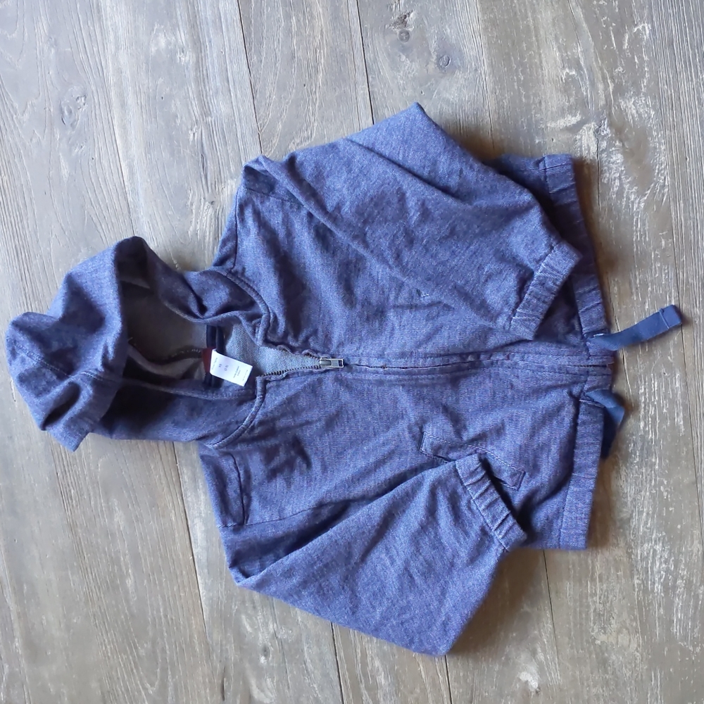 Size 2-3 Toddler Tea Collection light weight hoodie denim jacket with pockets